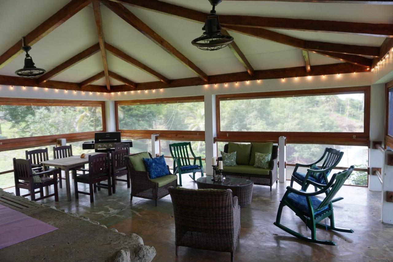 Dolphin Bay Hideaway Panzió Bocas Town Kültér fotó